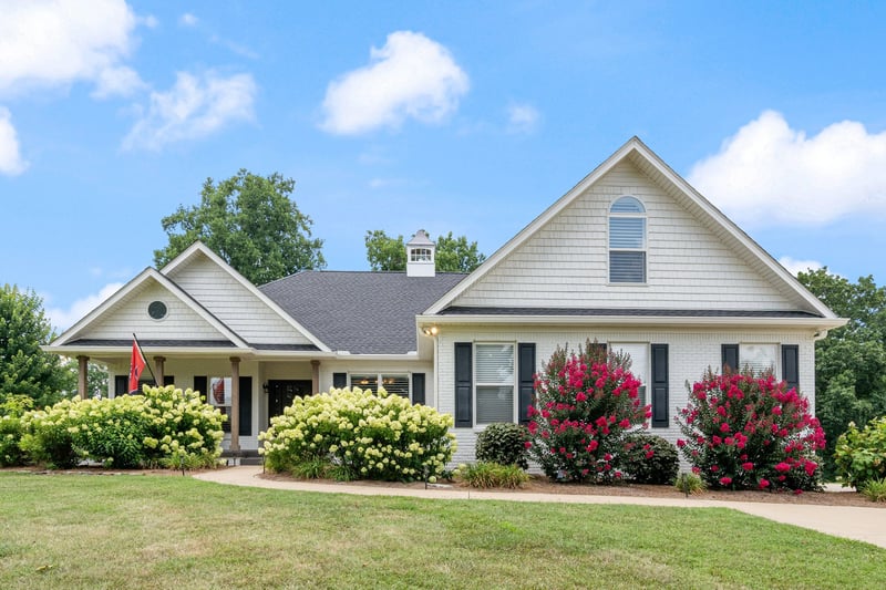 2711 Ernest Hawkins Rd, Columbia, TN 38401