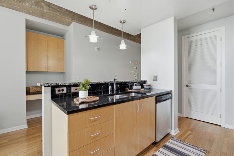 415 Church St #2411, Nashville, TN 37219