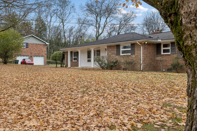 2032 Eversong Ln, Hermitage, TN 37076