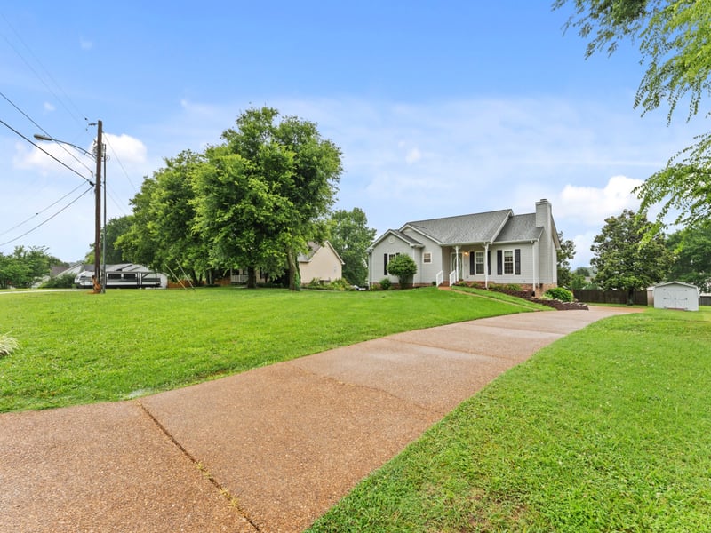 3708 Jay Ln, Spring Hill, TN 37174