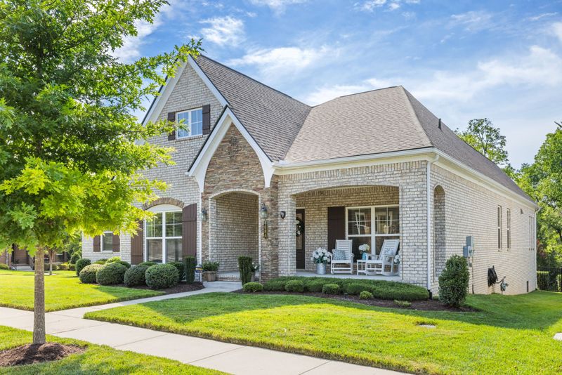 4084 Foxglove Farm Dr, Franklin, TN 37064