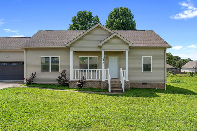 1976 Normandy Dr, Columbia, TN 38401