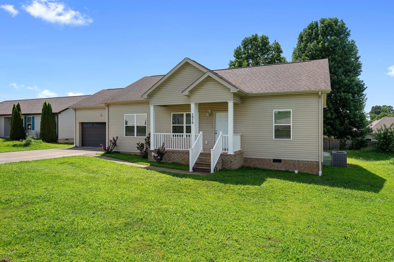 1976 Normandy Dr, Columbia, TN 38401