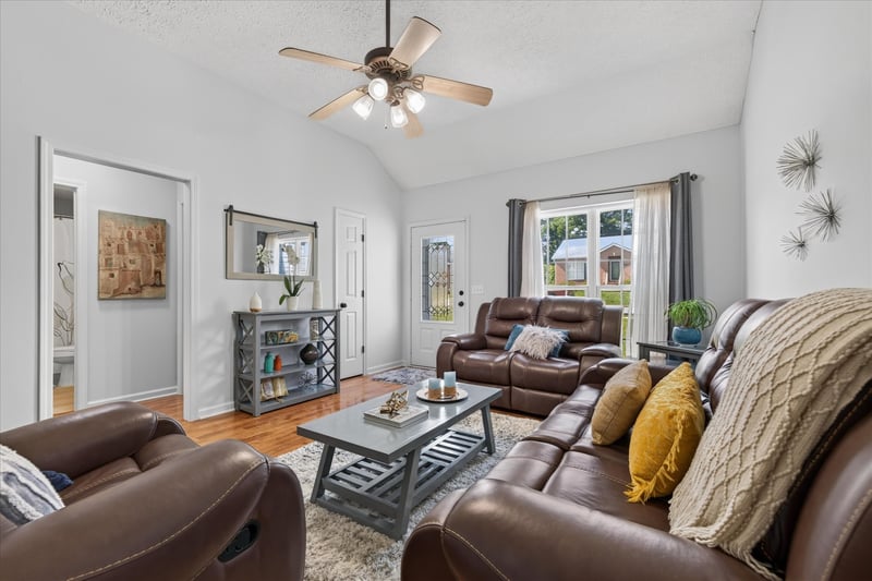 1520 Brick Dr, Nashville, TN 37207