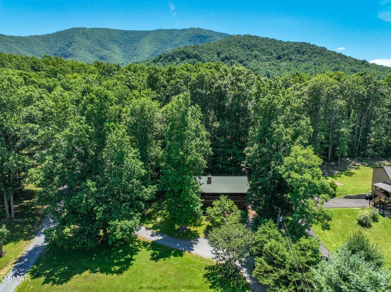 3129 Valley Home Rd, Sevierville, TN 37862