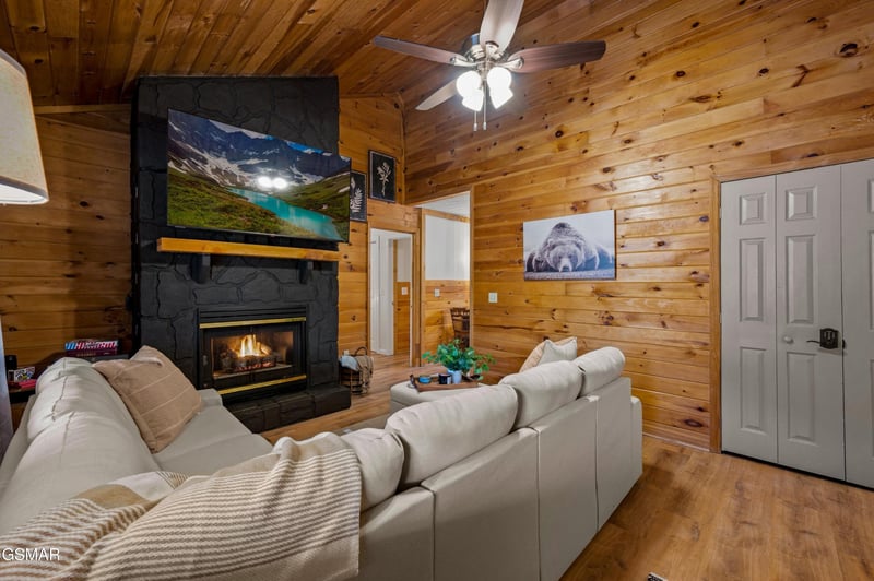 3129 Valley Home Rd, Sevierville, TN 37862