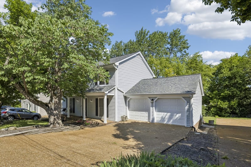 5053 English Village Dr, Nashville, TN 37211
