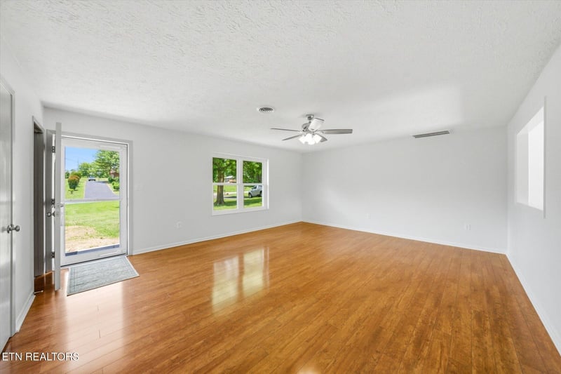 409 Windrush Cir, Sevierville, TN 37862
