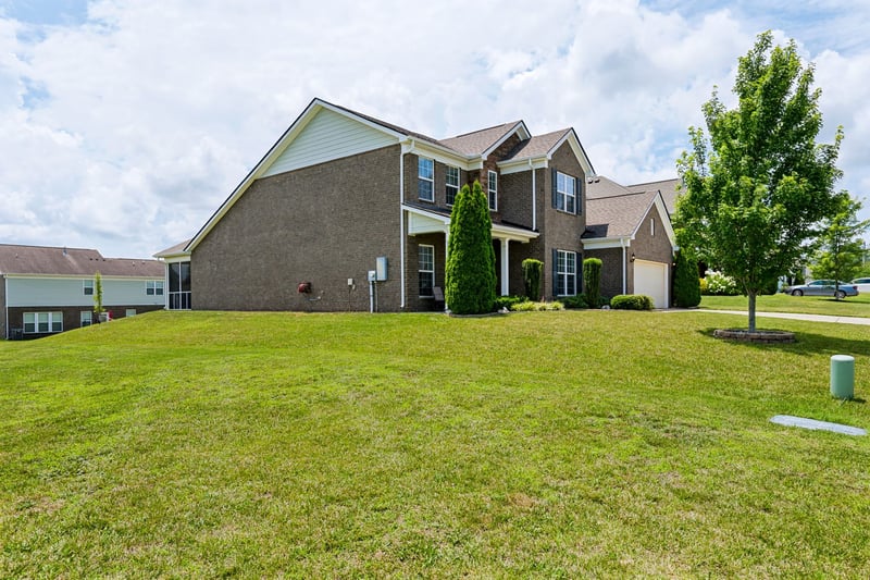 2993 Liverpool Dr, Spring Hill, TN 37174
