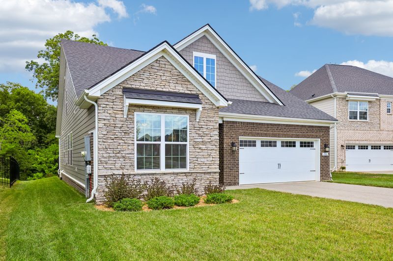4044 Rosa Dr, Nolensville, TN 37135