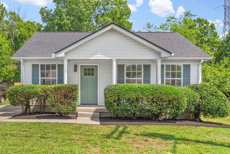 2573 Slaydon Dr, Nashville, TN 37207