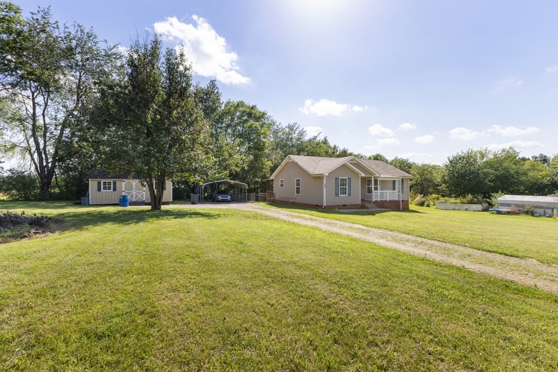 228A T G T Rd, Portland, TN 37148