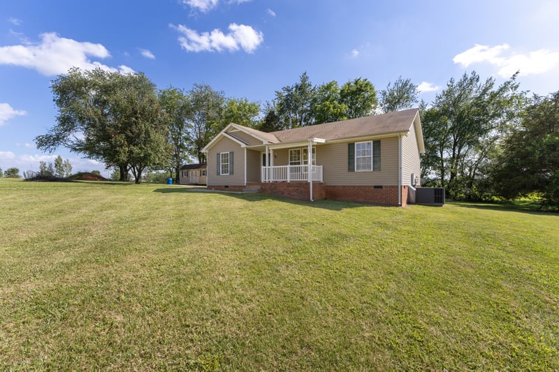 228A T G T Rd, Portland, TN 37148