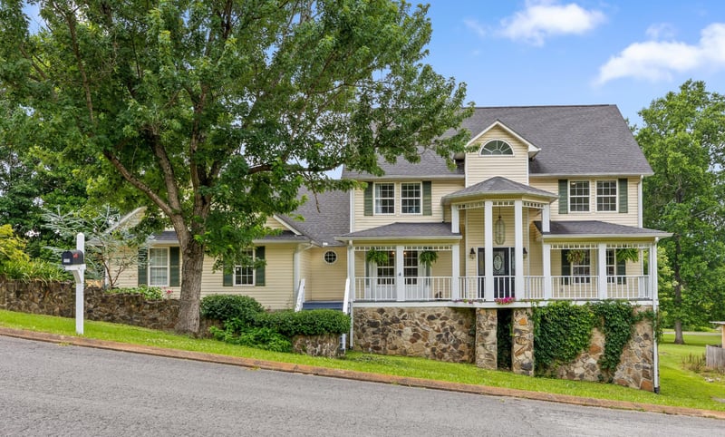 133 Merry Wood Dr, Rossville, GA 30741