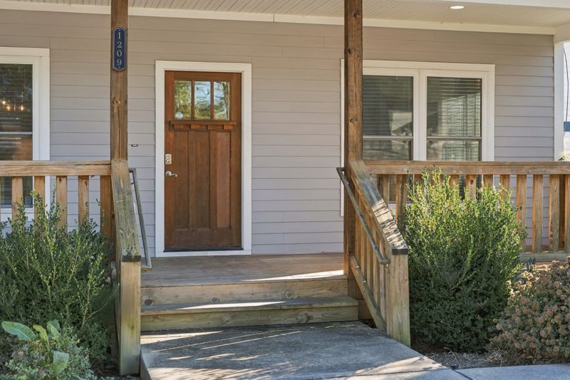 1209 Walsh St, Nashville, TN 37208