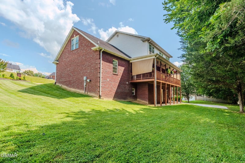1819 Ally Ln, Sevierville, TN 37876