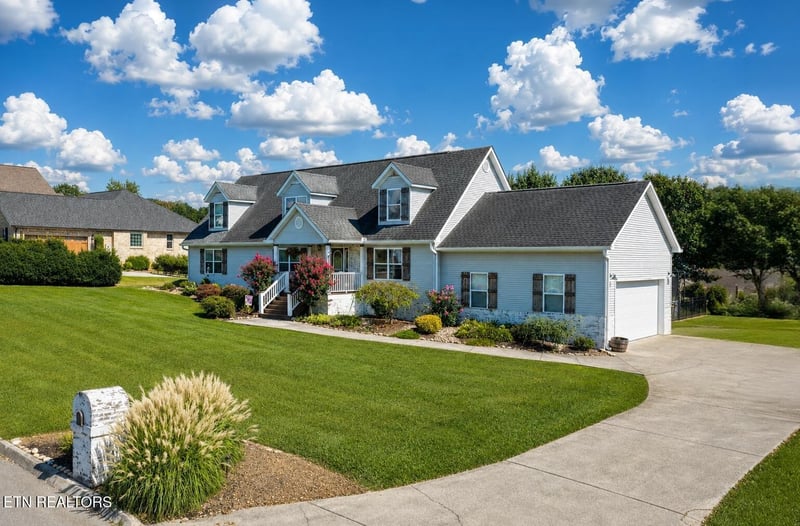 1961 Chelsea Jo Ln, Sevierville, TN 37876