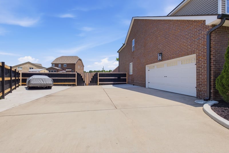1507 Tara Ct, Lebanon, TN 37087