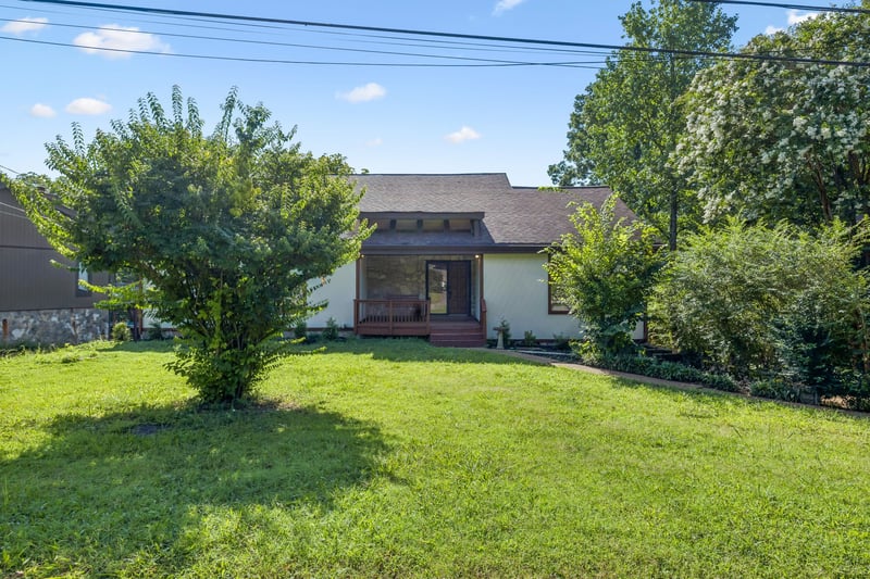 616 Belgium Dr, Hermitage, TN 37076