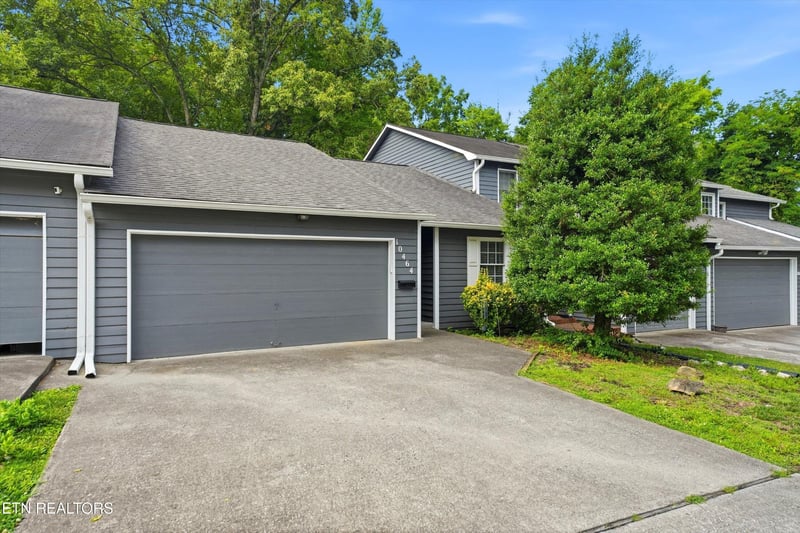 10464 Laura Lee Ln, Knoxville, TN 37922