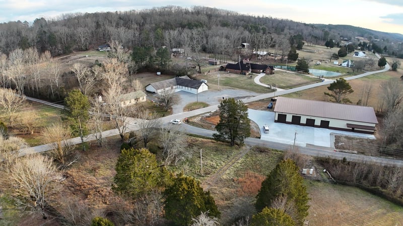 1585 E Reed Rd, La Fayette, GA 30728