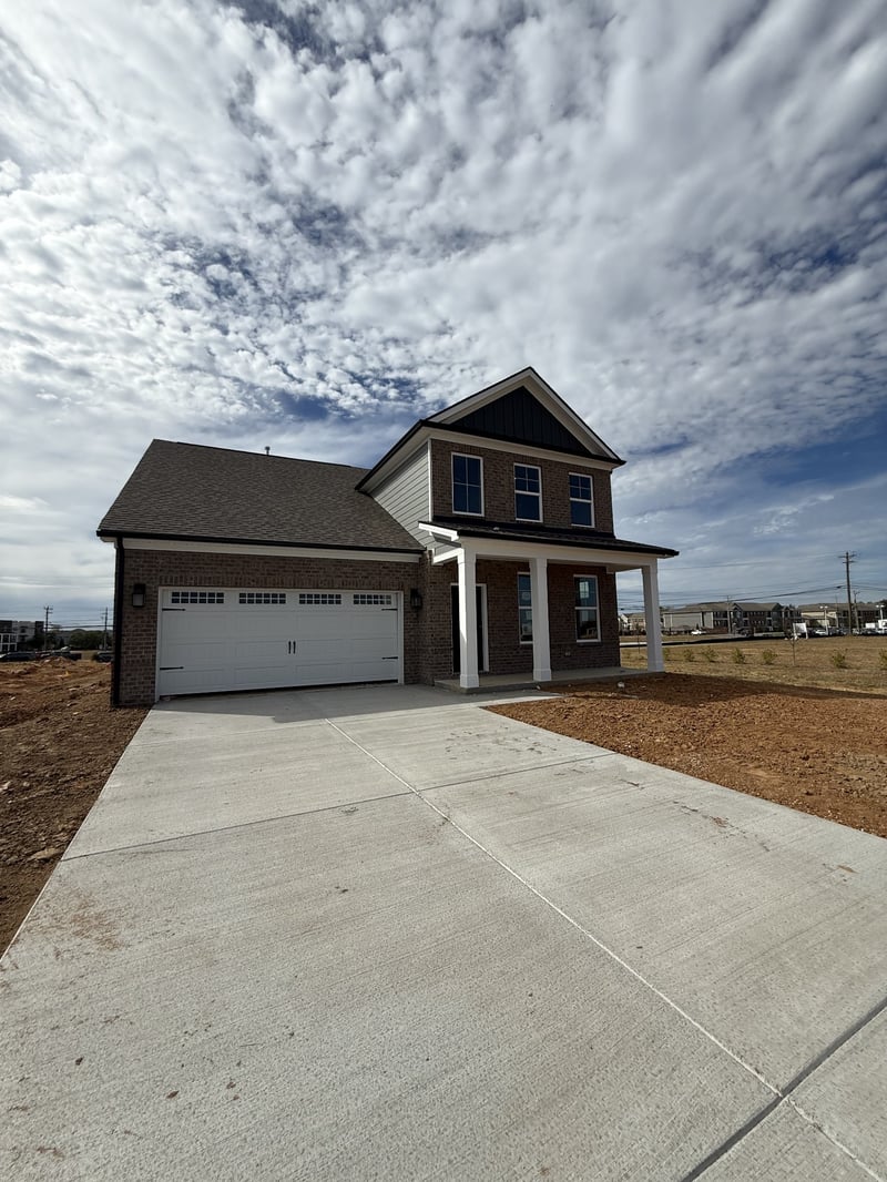 3640 Heartland Dr, Columbia, TN 38401