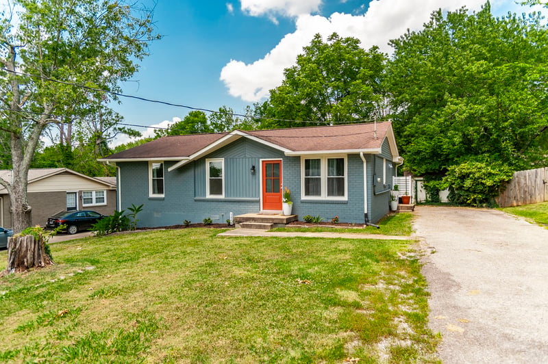 112 Crestmont Dr, Hendersonville, TN 37075