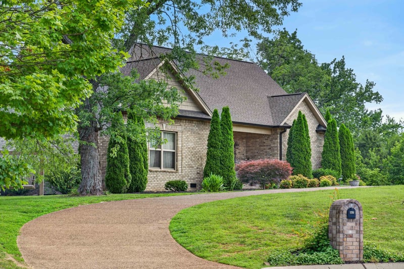 130 Tison Ln, Cottontown, TN 37048