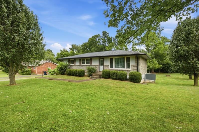 111 Belaire Dr, Smyrna, TN 37167
