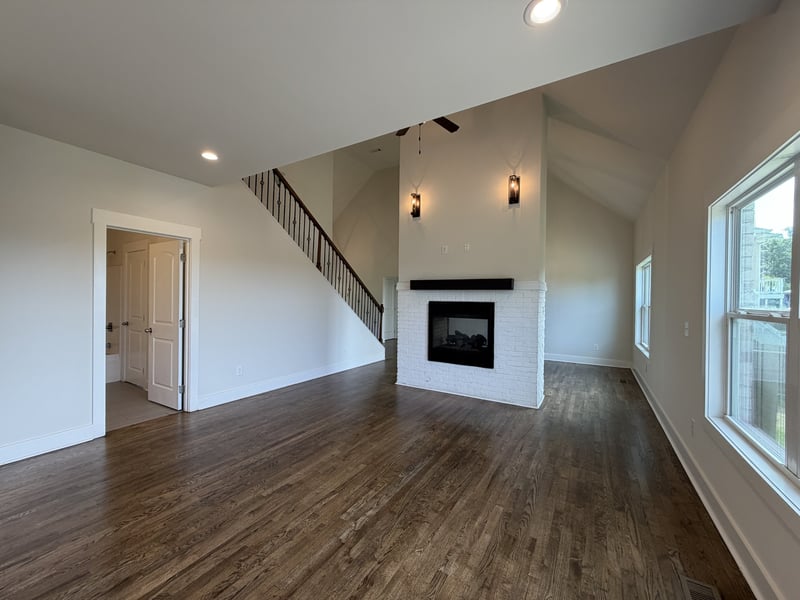 1707 Aster Dr, Columbia, TN 38401