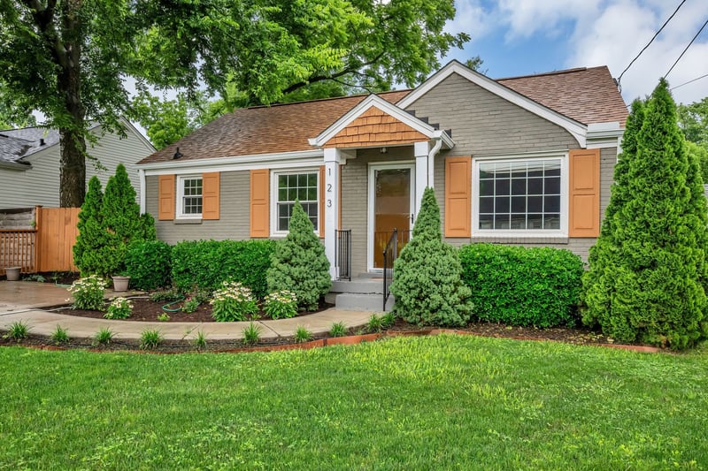 1235 Sunnymeade Dr, Nashville, TN 37216