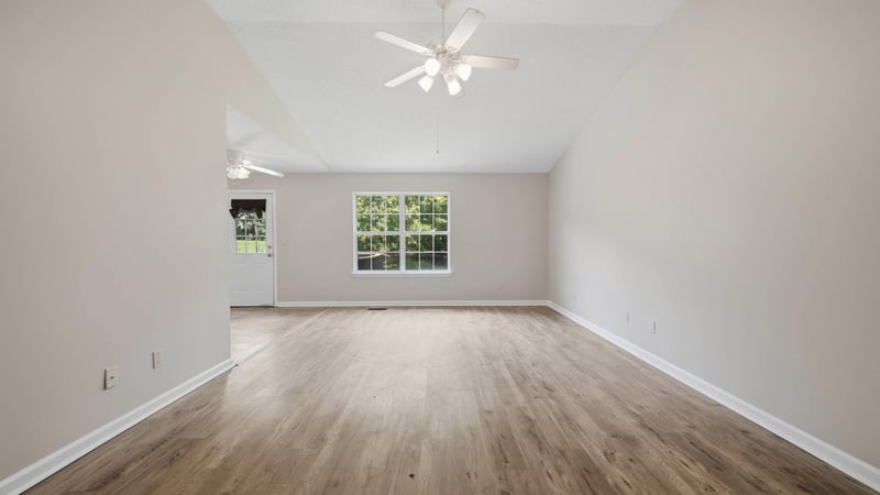 186 Rodeo Dr, Rock Spring, GA 30739