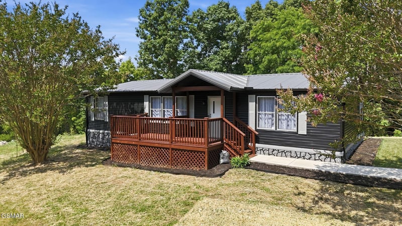 459 Happy Hollow Ln, Sevierville, TN 37876