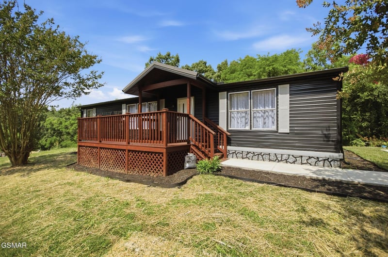 459 Happy Hollow Ln, Sevierville, TN 37876