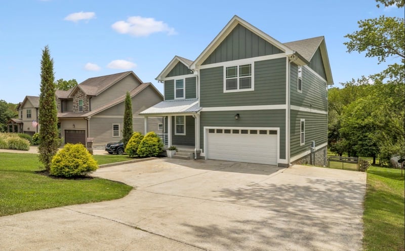 326 Twin Cove Dr, Lebanon, TN 37087