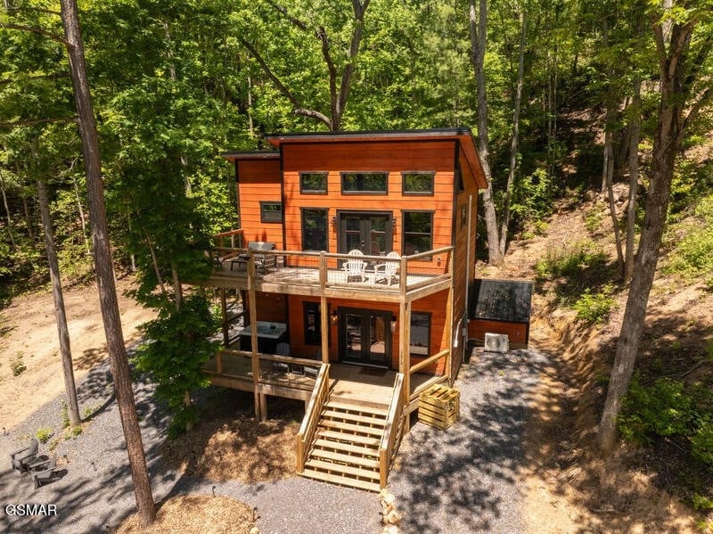 2672 Sulpher Springs Rd, Sevierville, TN 37862