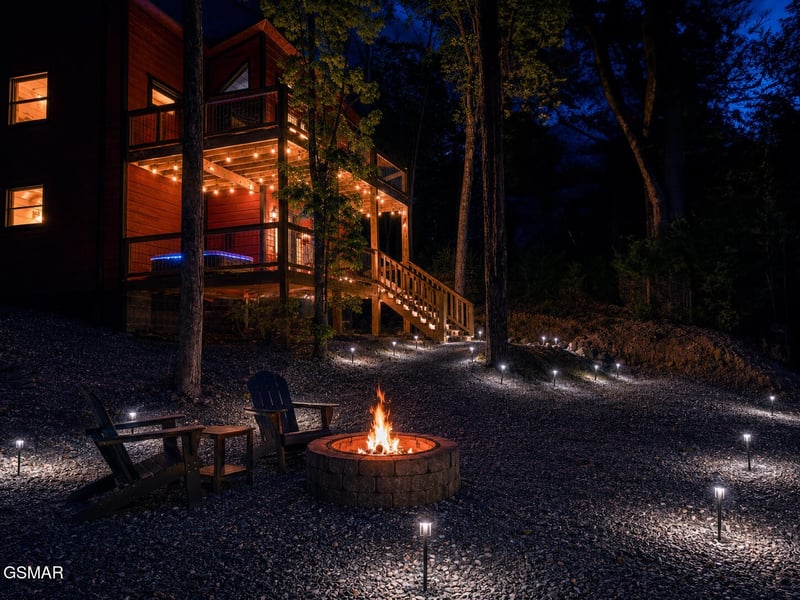 2672 Sulpher Springs Rd, Sevierville, TN 37862