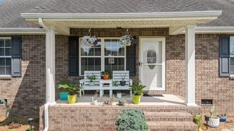 1012 Peak Dr, Castalian Springs, TN 37031