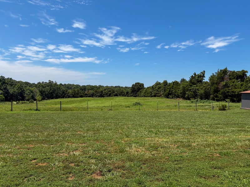 285 Calvert Ridge Rd, Westmoreland, TN 37186