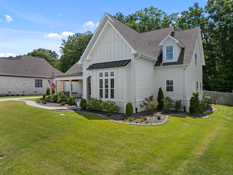 228 Chestnut Oak Dr, Florence, AL 35633
