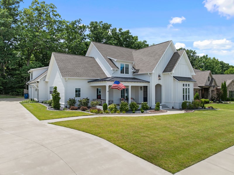 228 Chestnut Oak Dr, Florence, AL 35633