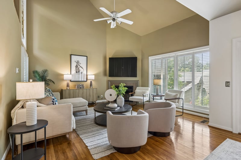 766 Harpeth Trace Dr, Nashville, TN 37221