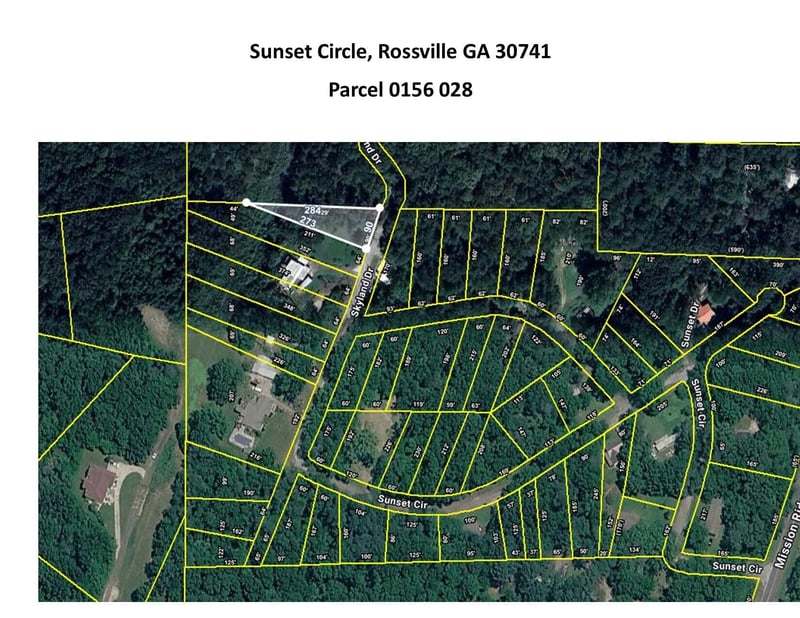 64 Sunset Cir, Rossville, GA 30741