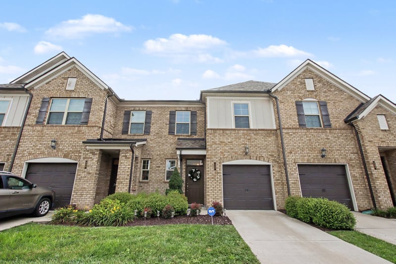 126 Bluestem Ct, Lebanon, TN 37090