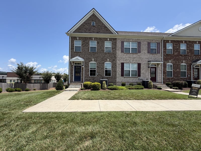 200 Kinsale Dr, Spring Hill, TN 37174