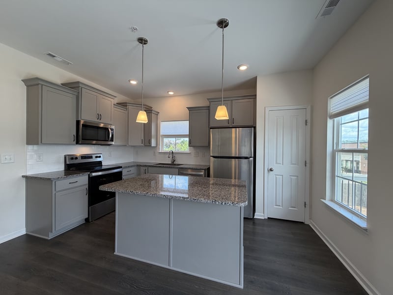 200 Kinsale Dr, Spring Hill, TN 37174