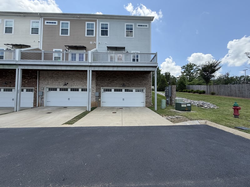 200 Kinsale Dr, Spring Hill, TN 37174