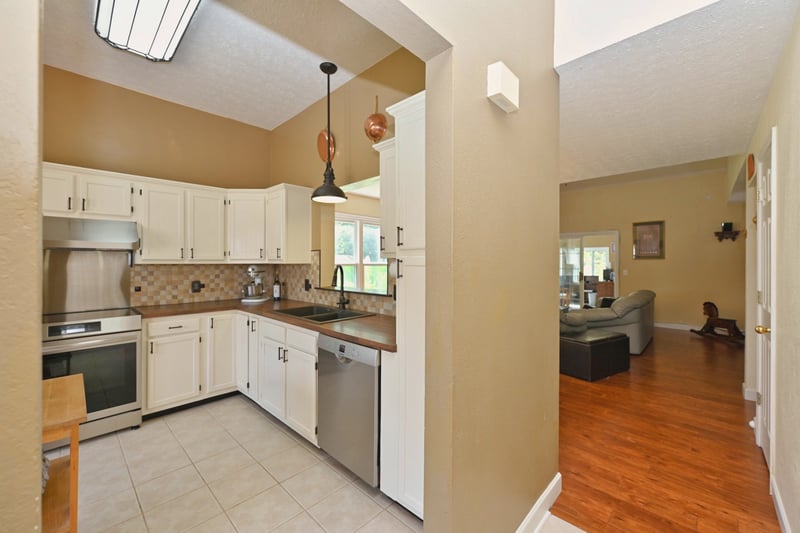 127 Pleasant Ln, White House, TN 37188