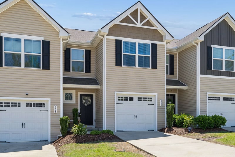 310 Sunnyview Dr, Lebanon, TN 37090