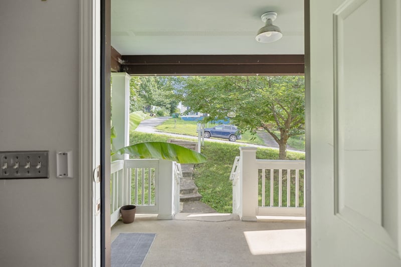 1007 Glenview Dr, Nashville, TN 37206